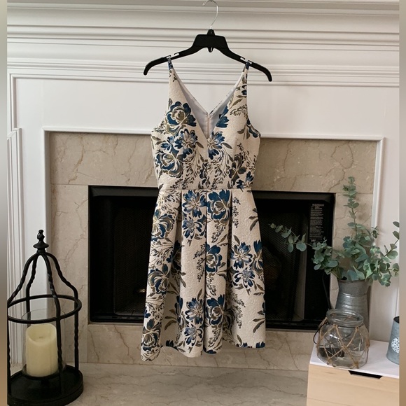 XScape size 4 short formal dress - Picture 7 of 7